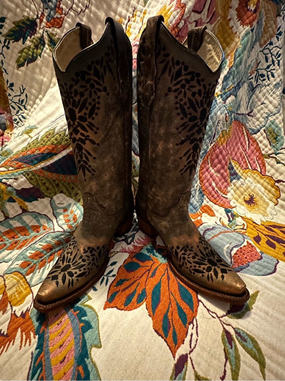 Circle G by CORRAL Women’s “Shedron Snip Toe” Copper/ black embroidered boots 7M